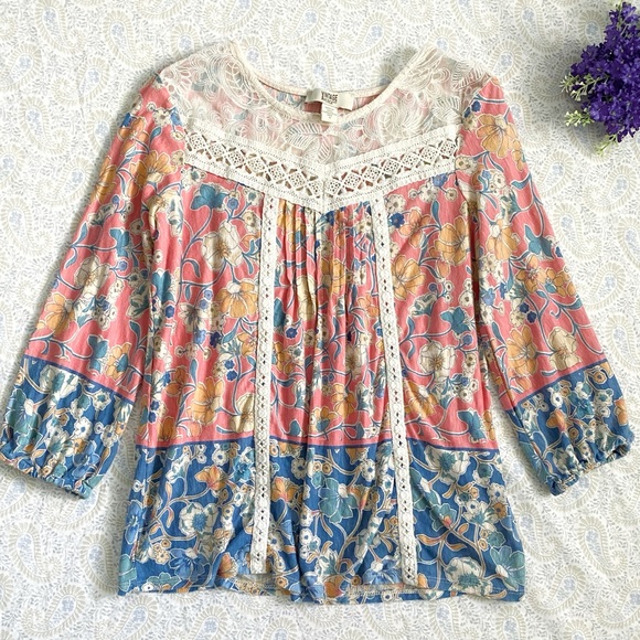 Vintage America Tops - Vintage America floral peasant top